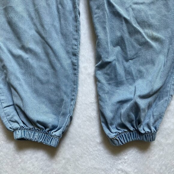 FREE w/ Purchase Denim Jogger Pants Size 110 (4T/5T) | Light Blue Elastic GUC - Picture 6 of 16